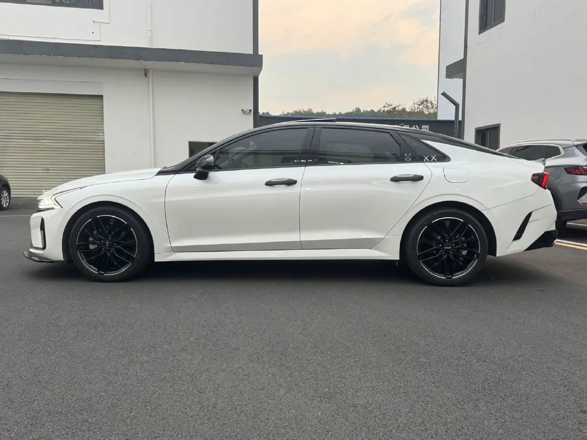 2021 Kia K5 2.0T 240HP L4 8AT,autocango,china used car exporter,china ev exporter,chinese used car exporter,chinese used ev exporter