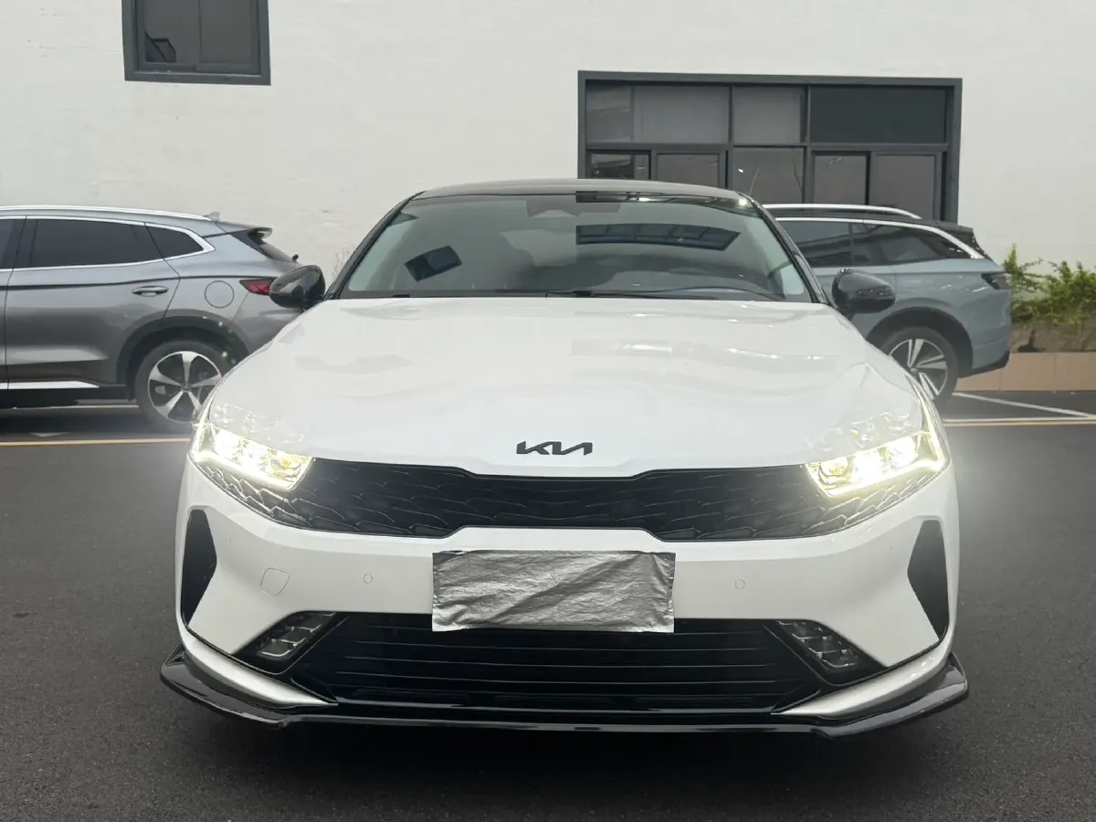 2021 Kia K5 2.0T 240HP L4 8AT,autocango,china used car exporter,china ev exporter,chinese used car exporter,chinese used ev exporter