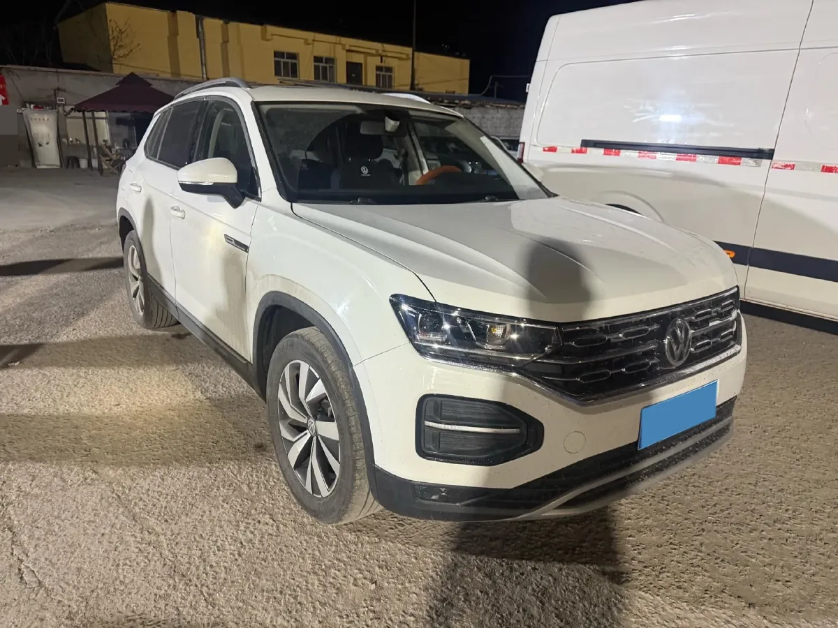 2019 MINI CLUBMAN 1.5T 102HP L3 6AT,autocango,china used car exporter,china ev exporter,chinese used car exporter,chinese used ev exporter