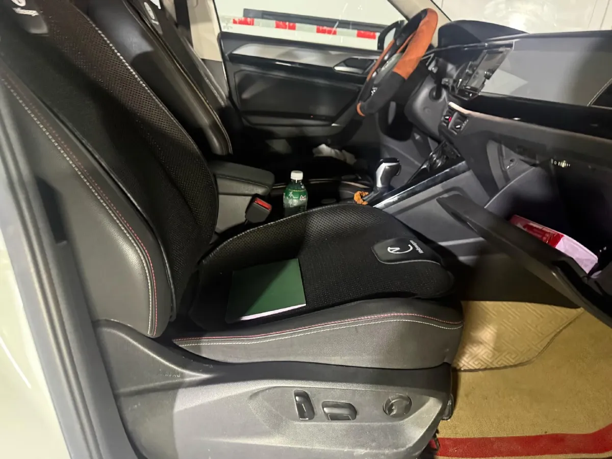 2019 MINI CLUBMAN 1.5T 102HP L3 6AT,autocango,china used car exporter,china ev exporter,chinese used car exporter,chinese used ev exporter