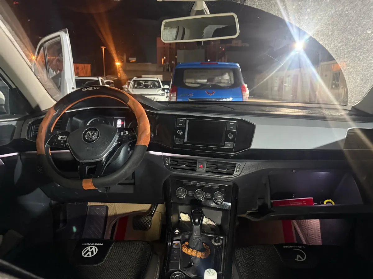 2019 MINI CLUBMAN 1.5T 102HP L3 6AT,autocango,china used car exporter,china ev exporter,chinese used car exporter,chinese used ev exporter