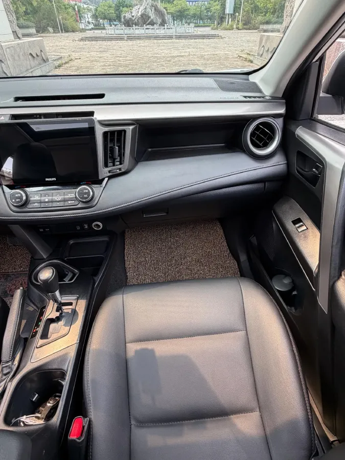 2016 Mitsubishi Outlander 2.0L 150HP L4 CVT,autocango,china used car exporter,china ev exporter,chinese used car exporter,chinese used ev exporter