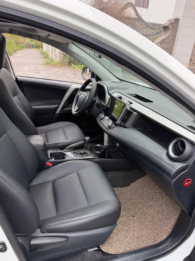 2016 Mitsubishi Outlander 2.0L 150HP L4 CVT,autocango,china used car exporter,china ev exporter,chinese used car exporter,chinese used ev exporter