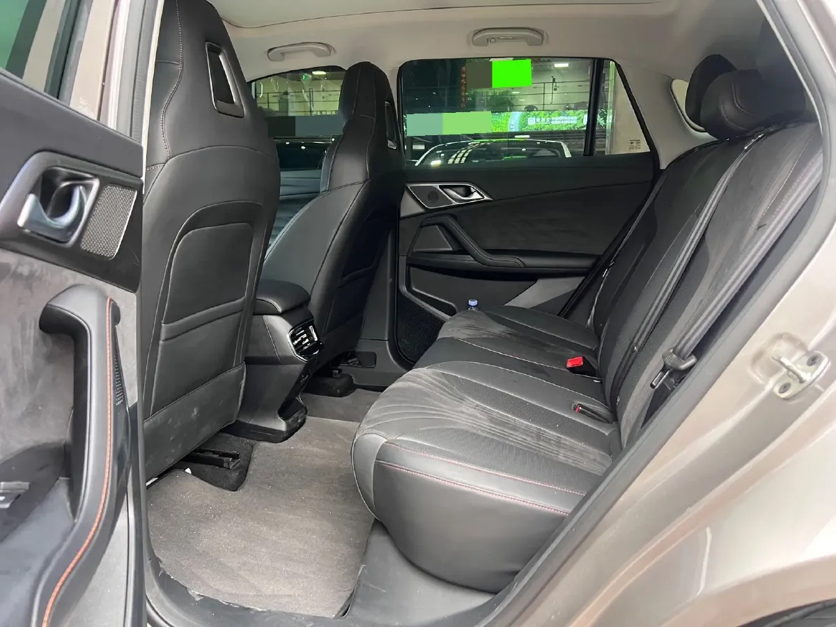 2024 Roewe D5X DMH 1.5T 150HP L4 2DHT PHEV 21.4KWH,autocango,china used car exporter,china ev exporter,chinese used car exporter,chinese used ev exporter