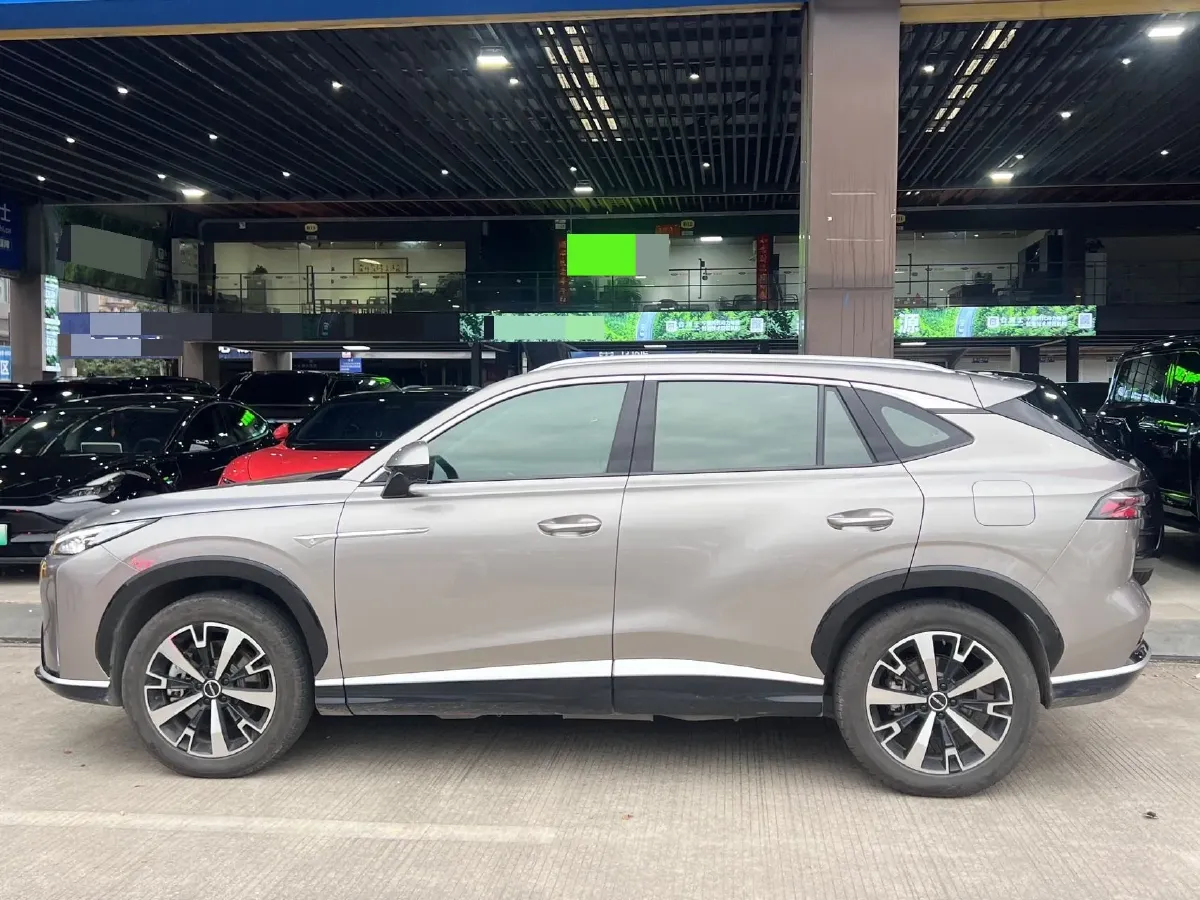 2024 Roewe D5X DMH 1.5T 150HP L4 2DHT PHEV 21.4KWH,autocango,china used car exporter,china ev exporter,chinese used car exporter,chinese used ev exporter
