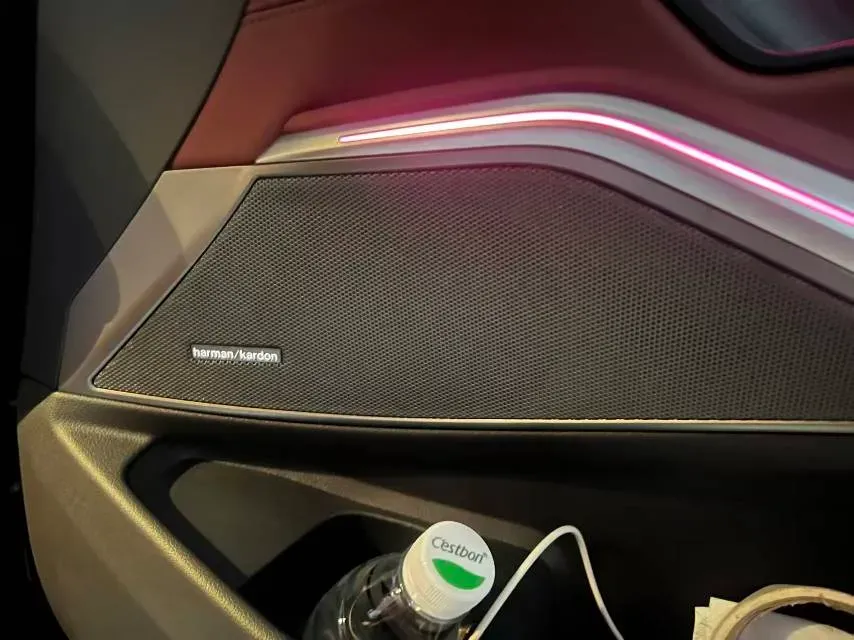 2023 BMW 3 Series 2.0T 184HP L4 8AT,autocango,china used car exporter,china ev exporter,chinese used car exporter,chinese used ev exporter