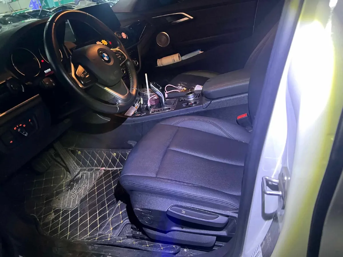 2021 BMW 1 Series 1.5T 140HP L3 7DCT,autocango,china used car exporter,china ev exporter,chinese used car exporter,chinese used ev exporter