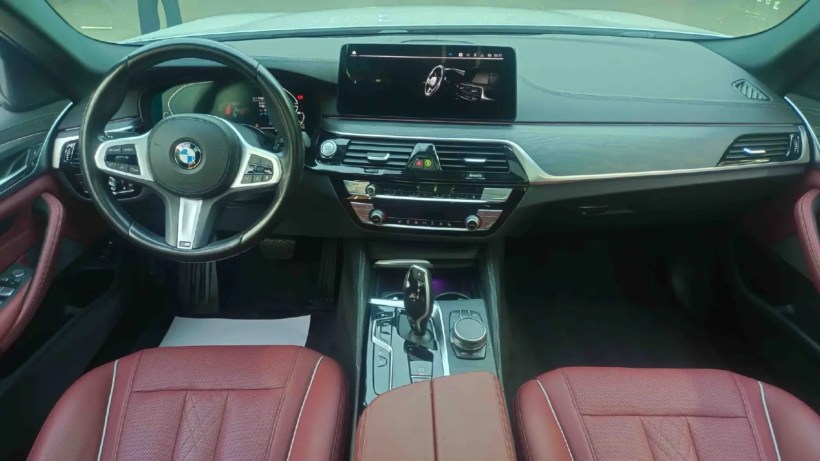 2022 BMW 5 Series 2.0T 184HP L4 8AT PHEV 17.7KWH,autocango,china used car exporter,china ev exporter,chinese used car exporter,chinese used ev exporter