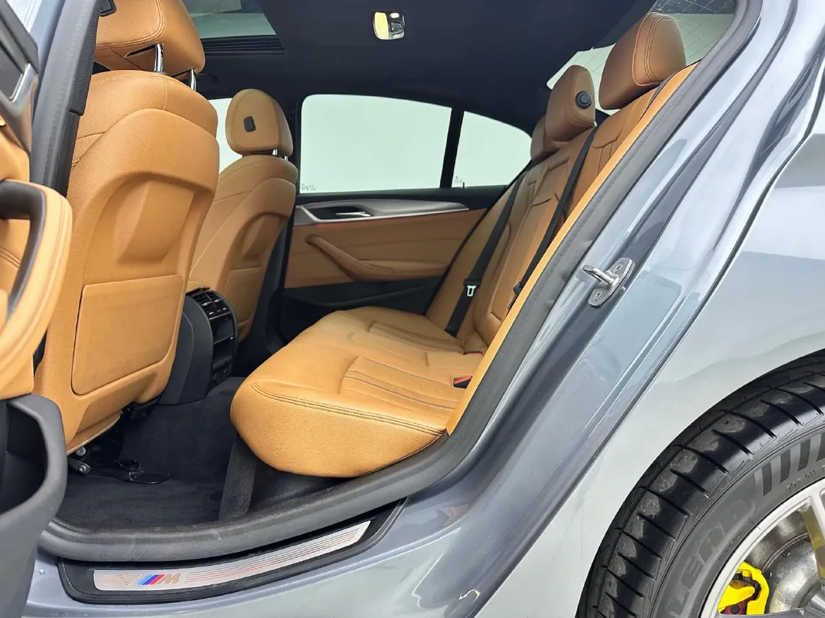 2020 BMW 5 Series 2.0T 184HP L4 8AT,autocango,china used car exporter,china ev exporter,chinese used car exporter,chinese used ev exporter