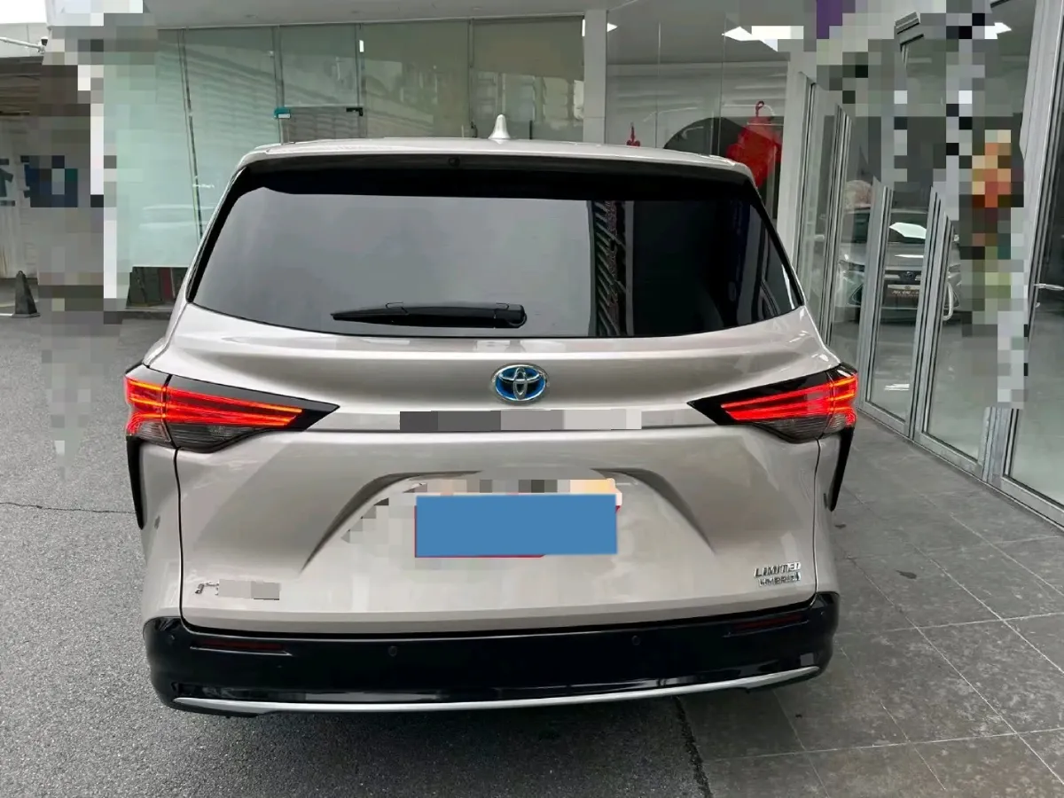 2023 Toyota Sienna 2.5L 189HP L4 E-CVT Hybrid,autocango,china used car exporter,china ev exporter,chinese used car exporter,chinese used ev exporter