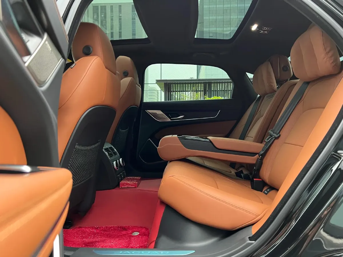 2025 Jaguar XFL 2.0T 300HP L4 8AT,autocango,china used car exporter,china ev exporter,chinese used car exporter,chinese used ev exporter