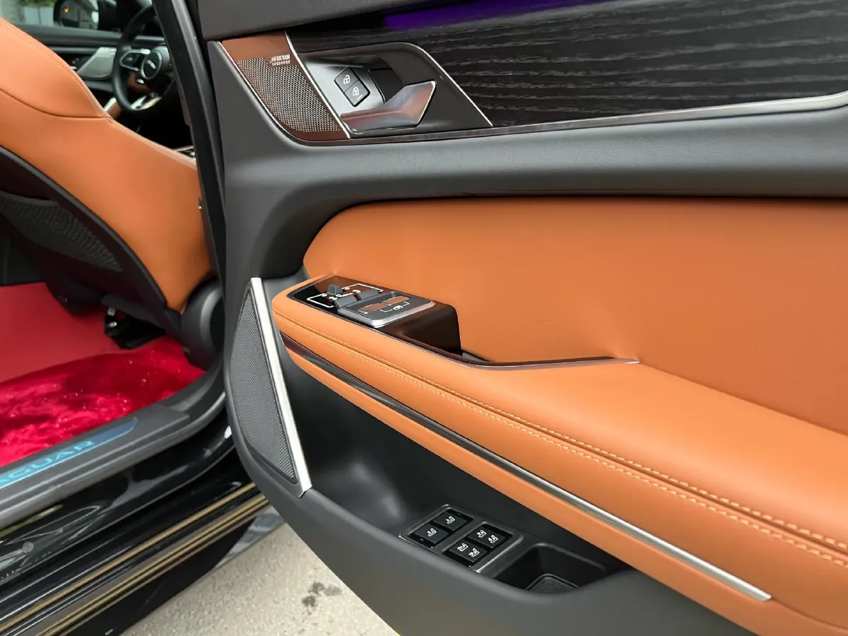 2025 Jaguar XFL 2.0T 300HP L4 8AT,autocango,china used car exporter,china ev exporter,chinese used car exporter,chinese used ev exporter