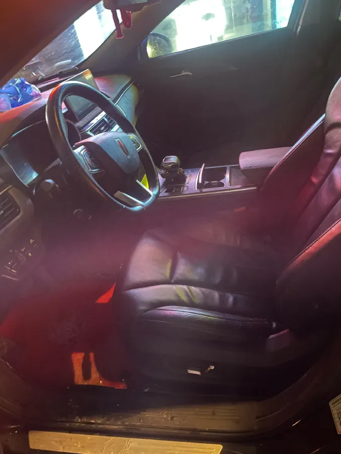 2020 HongQi H5 1.8T 197HP L4 6AT,autocango,china used car exporter,china ev exporter,chinese used car exporter,chinese used ev exporter