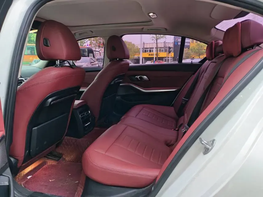 2021 BMW 3 Series 2.0T 156HP L4 8AT,autocango,china used car exporter,china ev exporter,chinese used car exporter,chinese used ev exporter