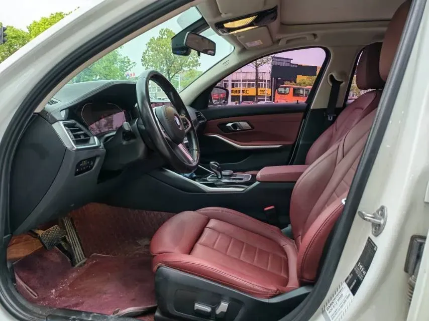 2021 BMW 3 Series 2.0T 156HP L4 8AT,autocango,china used car exporter,china ev exporter,chinese used car exporter,chinese used ev exporter