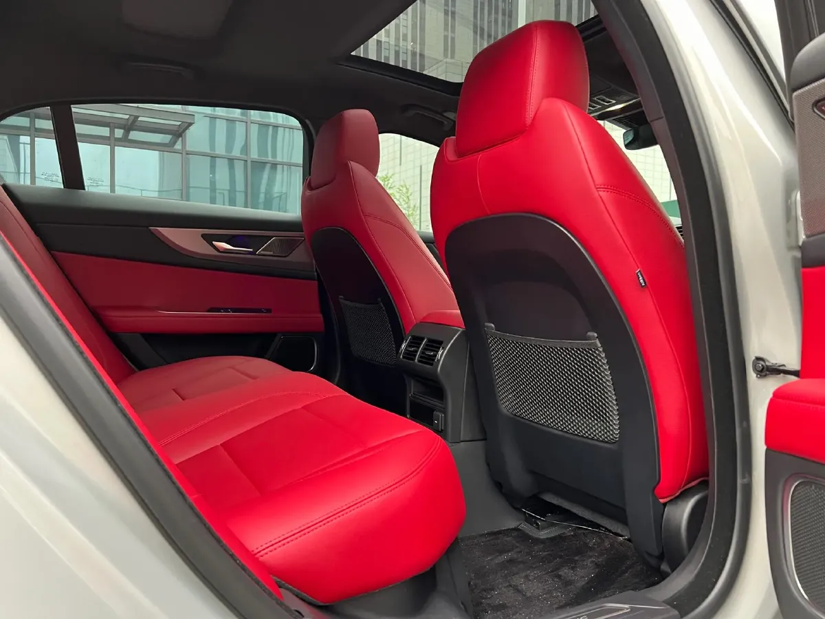 2025 Jaguar XEL 2.0T 250HP L4 8AT,autocango,china used car exporter,china ev exporter,chinese used car exporter,chinese used ev exporter