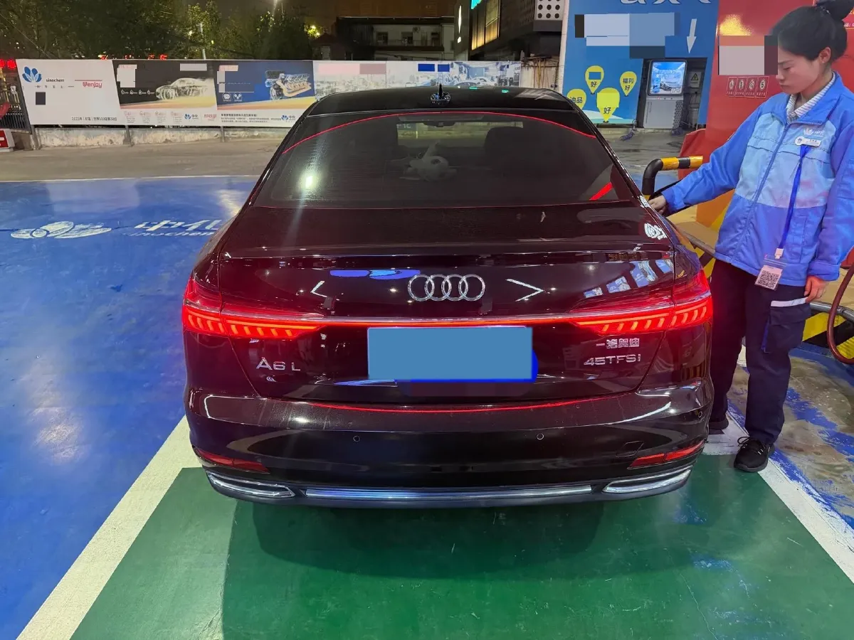 2020 Audi A6L 2.0T 190HP L4 7DCT,autocango,china used car exporter,china ev exporter,chinese used car exporter,chinese used ev exporter