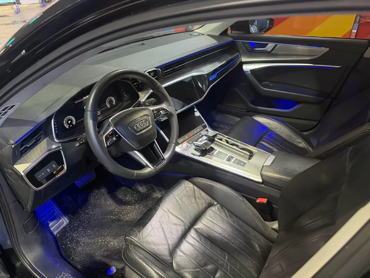 2020 Audi A6L 2.0T 190HP L4 7DCT,autocango,china used car exporter,china ev exporter,chinese used car exporter,chinese used ev exporter