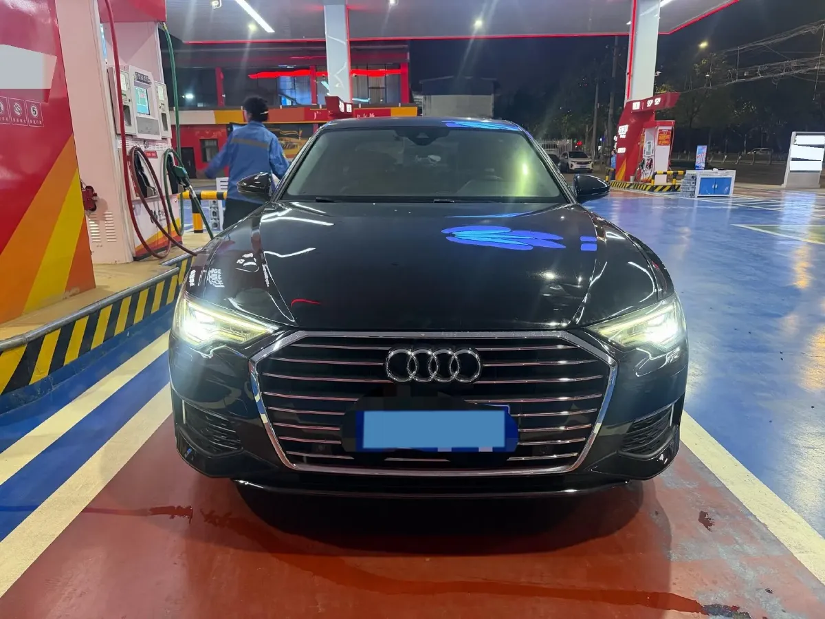 2020 Audi A6L 2.0T 190HP L4 7DCT,autocango,china used car exporter,china ev exporter,chinese used car exporter,chinese used ev exporter