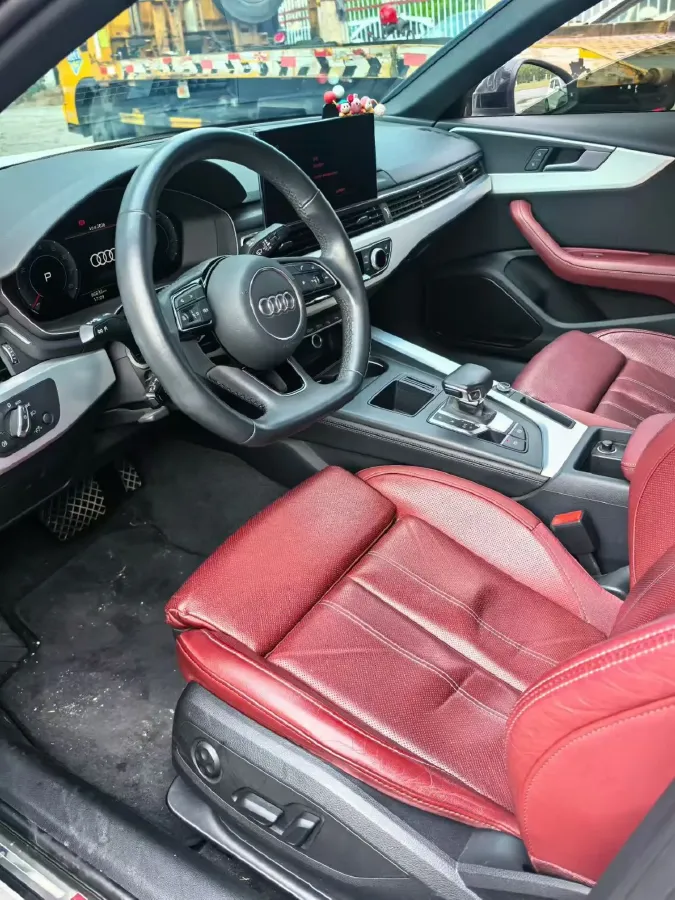 2022 Audi A4L 2.0T 190HP L4 7DCT,autocango,china used car exporter,china ev exporter,chinese used car exporter,chinese used ev exporter