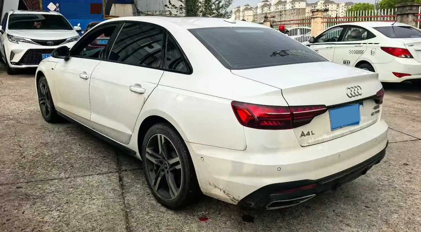 2022 Audi A4L 2.0T 190HP L4 7DCT,autocango,china used car exporter,china ev exporter,chinese used car exporter,chinese used ev exporter