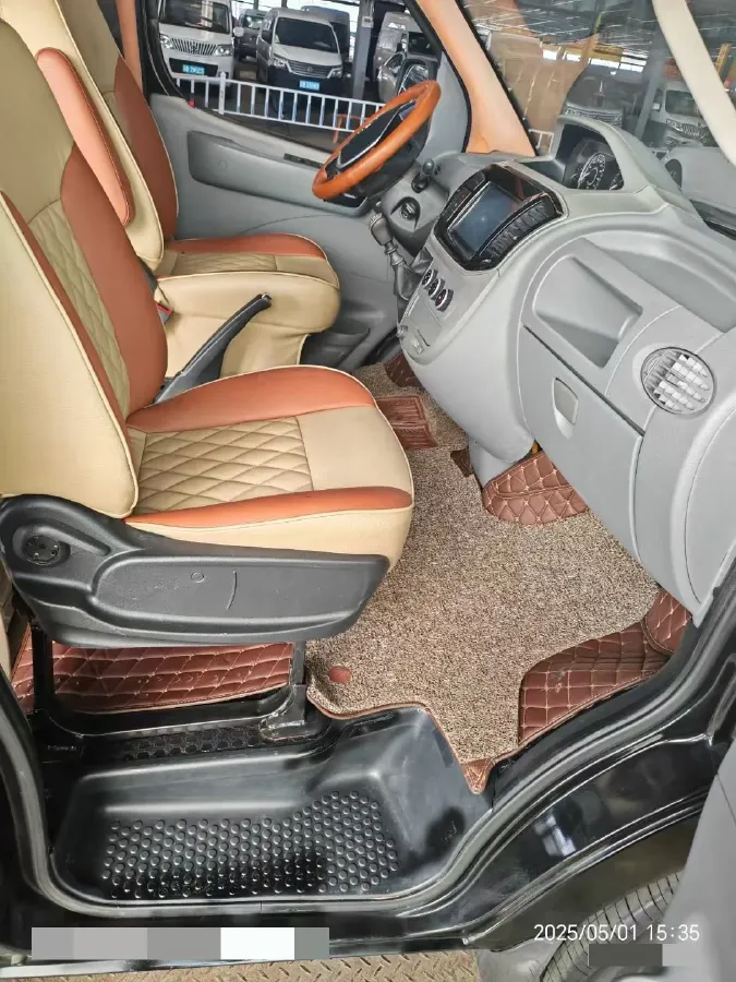 2018 MAXUS XinTu V80 2.5T 136HP L4 6MT,autocango,china used car exporter,china ev exporter,chinese used car exporter,chinese used ev exporter