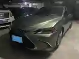 2018 Lexus ES 2.5L 178HP L4 E-CVT Hybrid