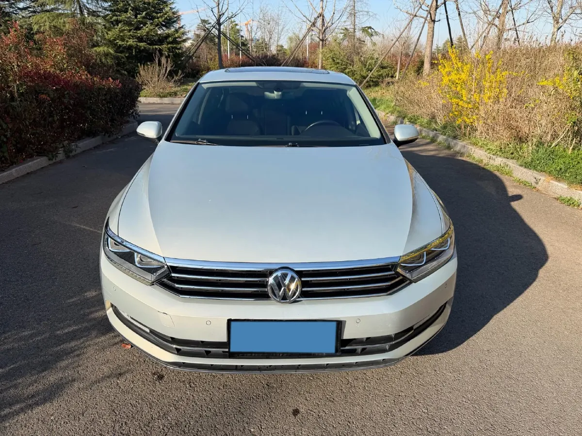 2018 Volkswagen Magotan 1.8T 180HP L4 7DCT,autocango,china used car exporter,china ev exporter,chinese used car exporter,chinese used ev exporter