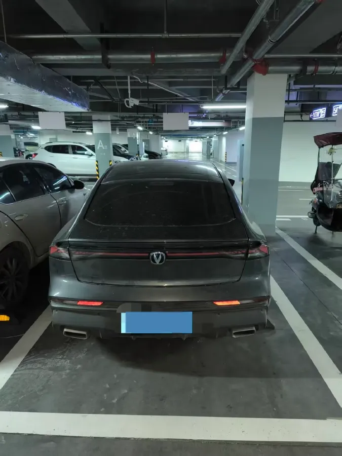 2024 ChangAn UNI-V 1.5T 188HP L4 7DCT,autocango,china used car exporter,china ev exporter,chinese used car exporter,chinese used ev exporter