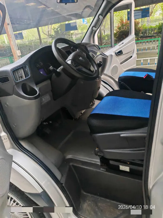 2023 MAXUS XinTu V80 2.0T 127HP L4 6MT,autocango,china used car exporter,china ev exporter,chinese used car exporter,chinese used ev exporter