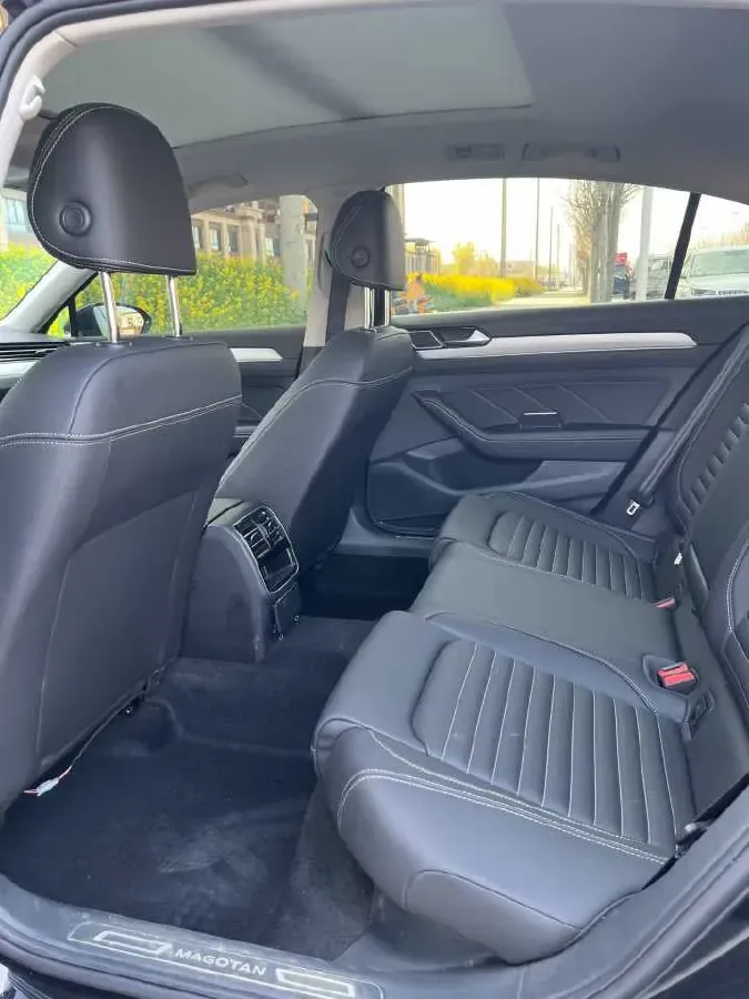 2024 Volkswagen Magotan 1.4T 150HP L4 7DCT,autocango,china used car exporter,china ev exporter,chinese used car exporter,chinese used ev exporter