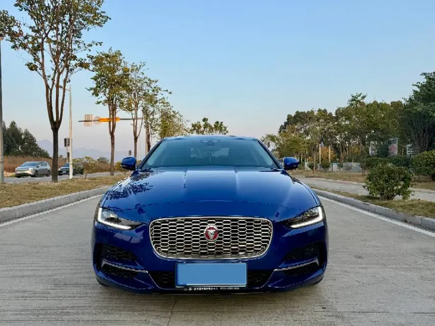 2020 Jaguar XEL 2.0T 200HP L4 8AT,autocango,china used car exporter,china ev exporter,chinese used car exporter,chinese used ev exporter