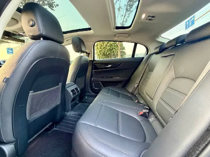 2020 Jaguar XEL 2.0T 200HP L4 8AT,autocango,china used car exporter,china ev exporter,chinese used car exporter,chinese used ev exporter