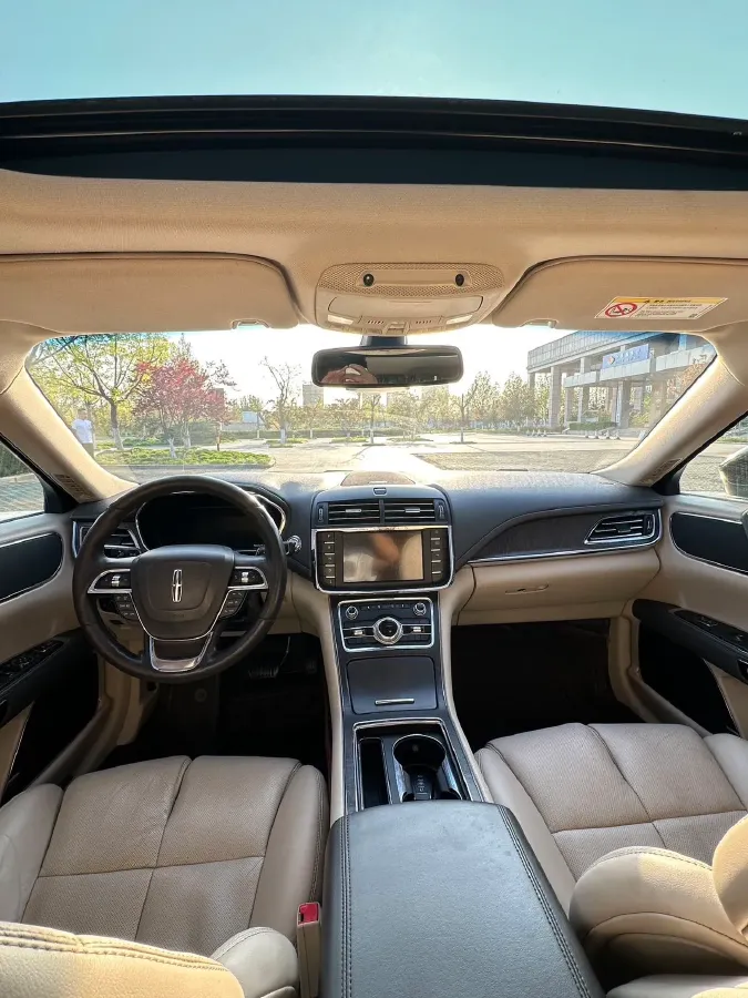 2017 Lincoln Continental 2.0T 261HP L4 6AT,autocango,china used car exporter,china ev exporter,chinese used car exporter,chinese used ev exporter