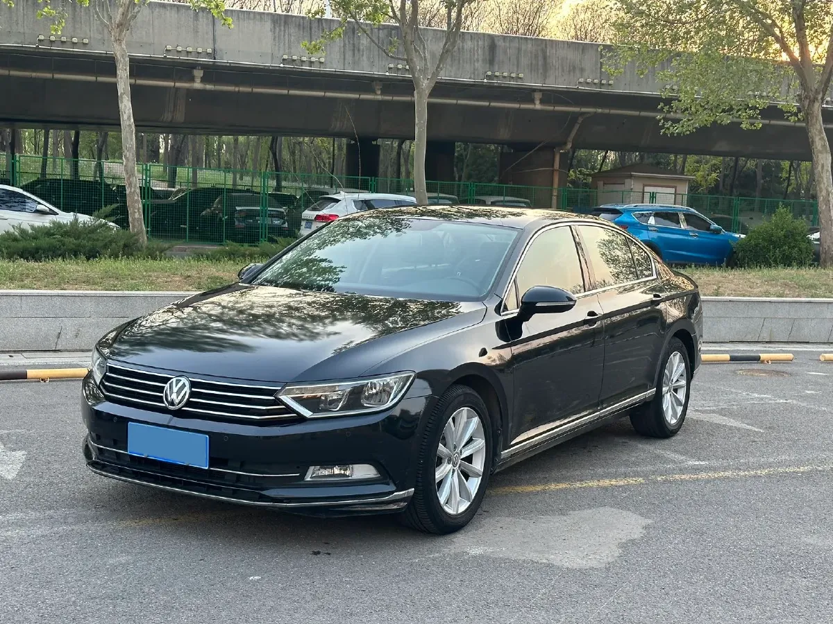 2018 Volkswagen Magotan 1.4T 150HP L4 7DCT,autocango,china used car exporter,china ev exporter,chinese used car exporter,chinese used ev exporter