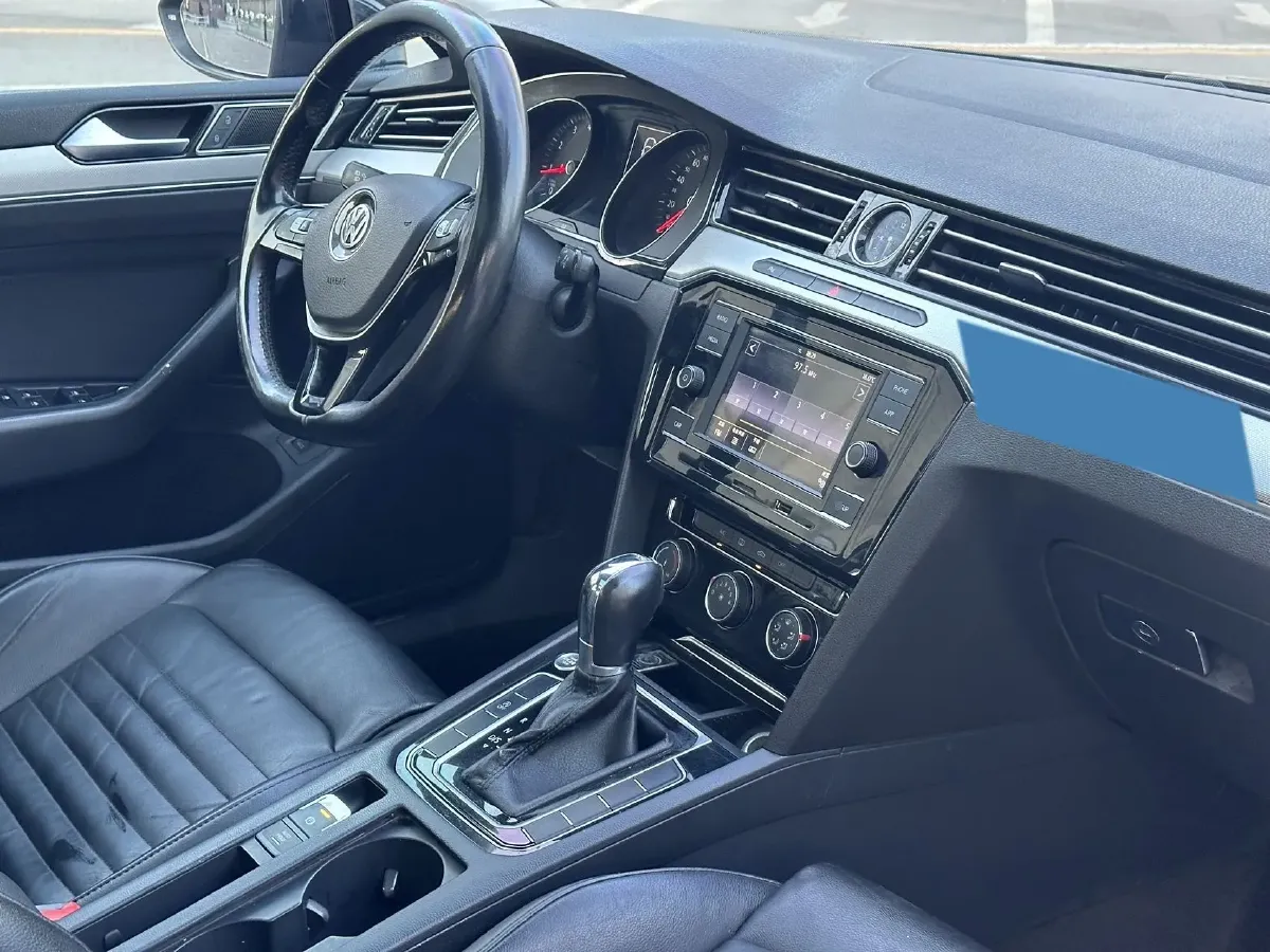 2018 Volkswagen Magotan 1.4T 150HP L4 7DCT,autocango,china used car exporter,china ev exporter,chinese used car exporter,chinese used ev exporter