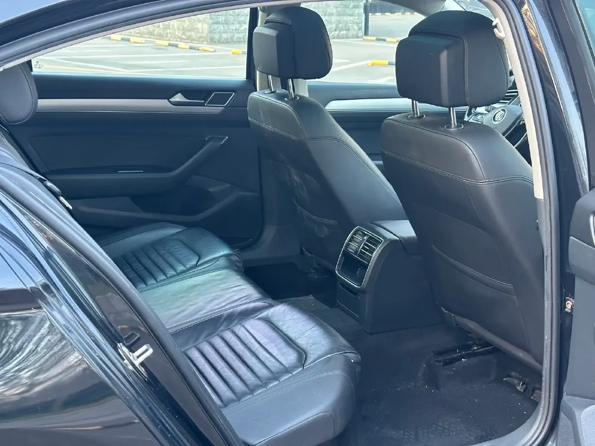 2018 Volkswagen Magotan 1.4T 150HP L4 7DCT,autocango,china used car exporter,china ev exporter,chinese used car exporter,chinese used ev exporter