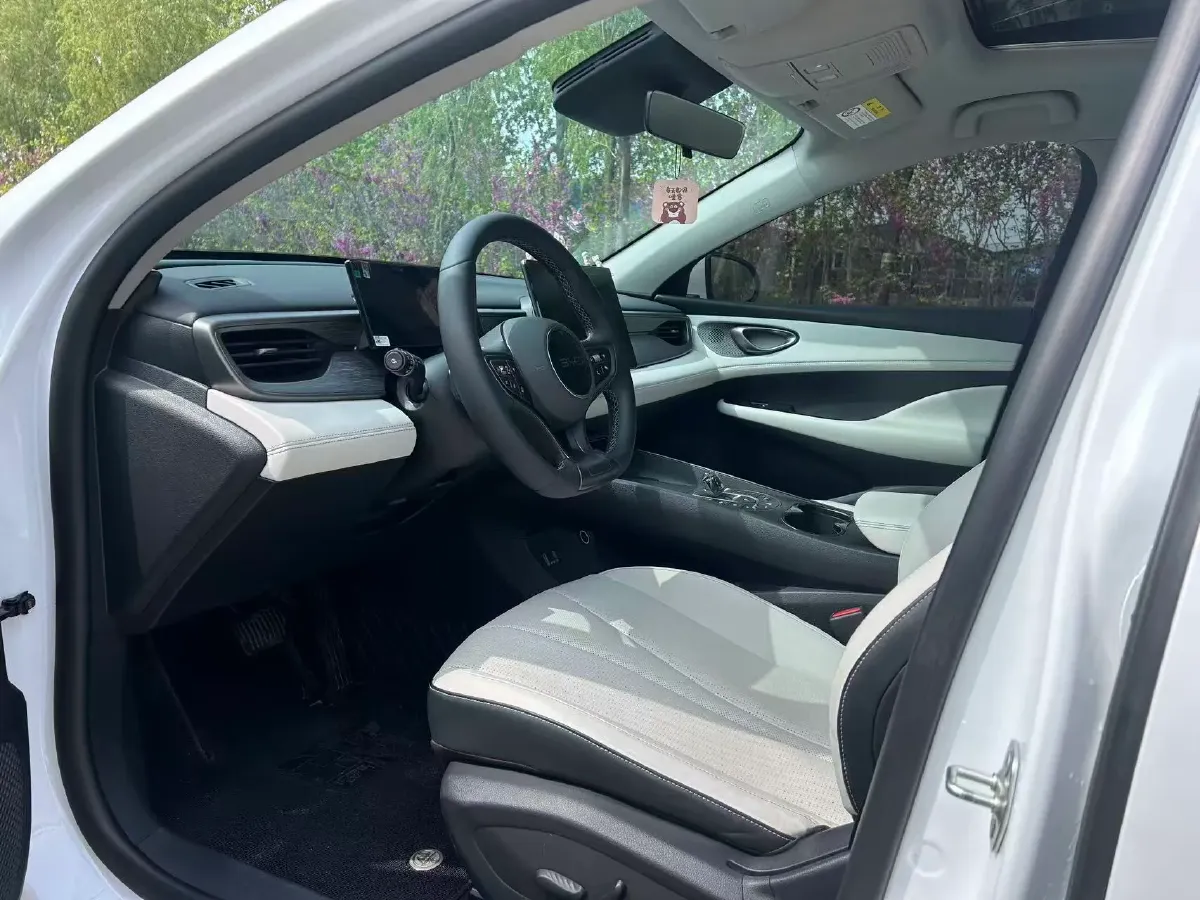 2025 BYD Seal05 DM-i 1.5L 101HP L4 E-CVT PHEV 7.68KWH,autocango,china used car exporter,china ev exporter,chinese used car exporter,chinese used ev exporter