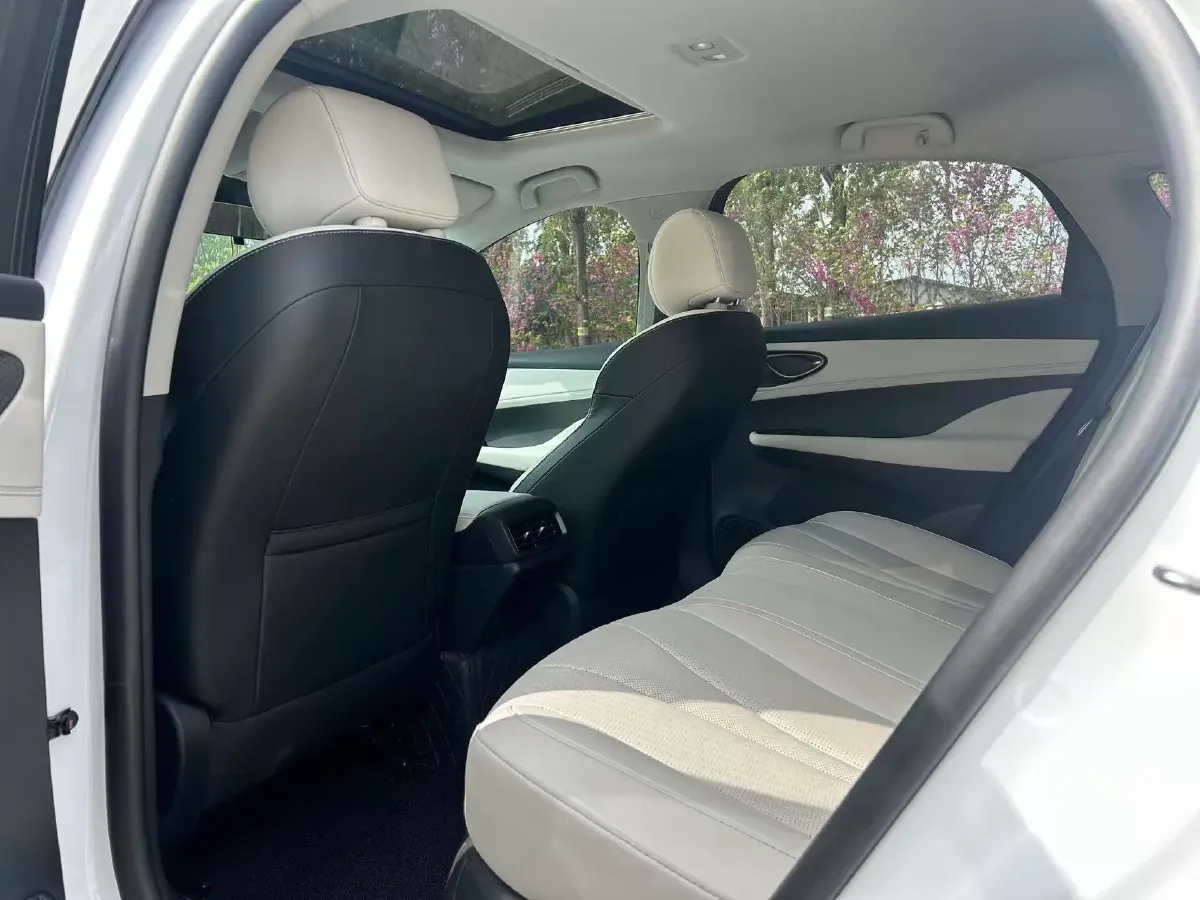 2025 BYD Seal05 DM-i 1.5L 101HP L4 E-CVT PHEV 7.68KWH,autocango,china used car exporter,china ev exporter,chinese used car exporter,chinese used ev exporter