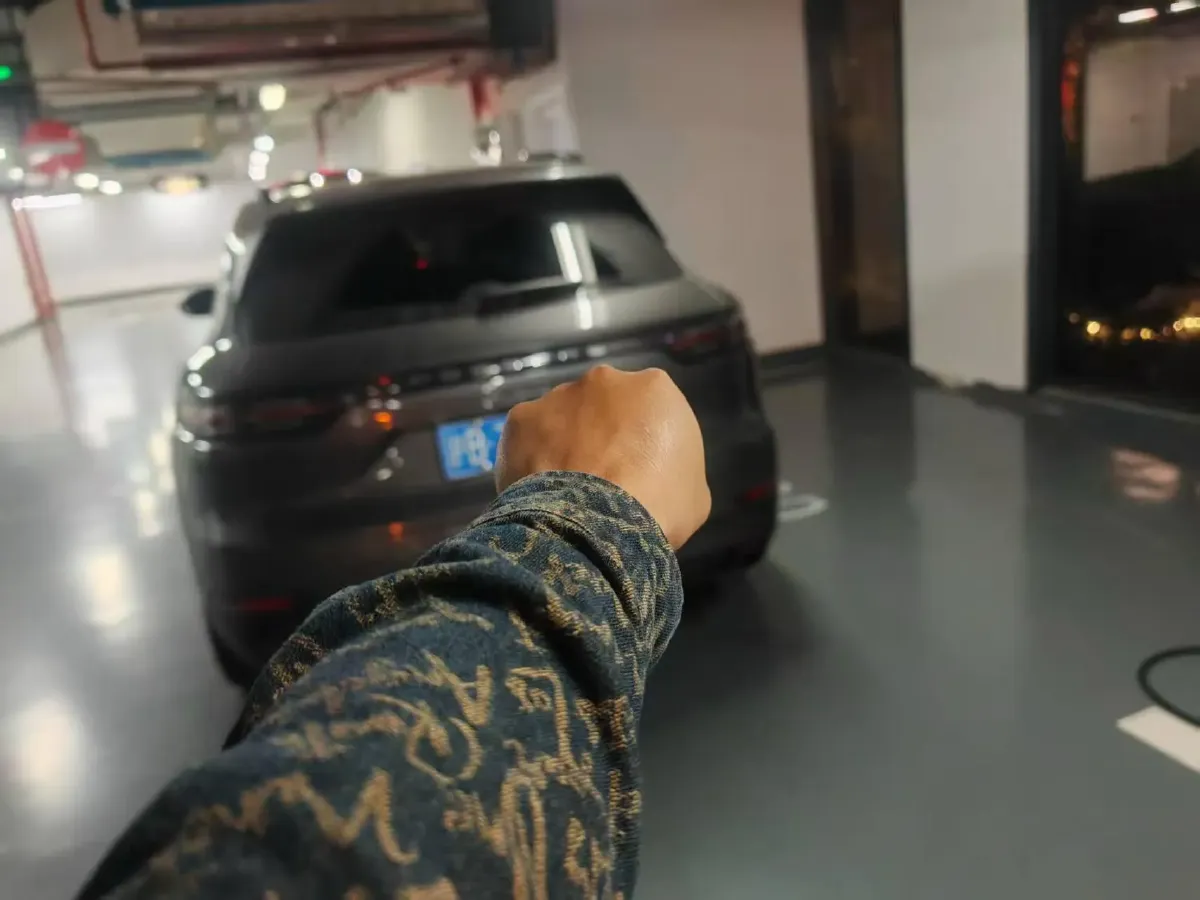 2022 Porsche Cayenne 3.0T 340HP V6 8AT,autocango,china used car exporter,china ev exporter,chinese used car exporter,chinese used ev exporter