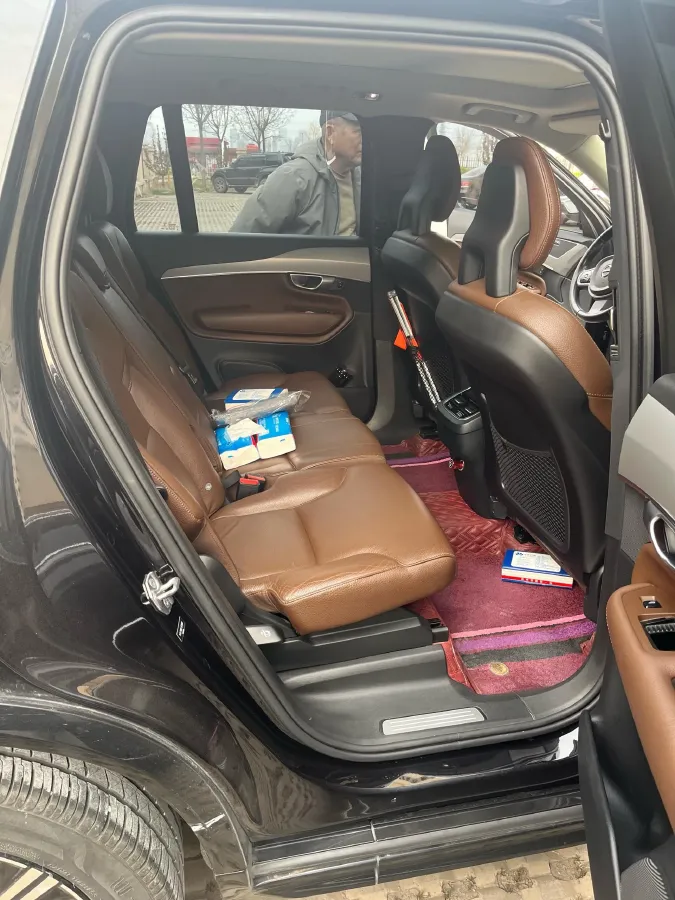 2020 Volvo XC90 2.0T 254HP L4 8AT,autocango,china used car exporter,china ev exporter,chinese used car exporter,chinese used ev exporter