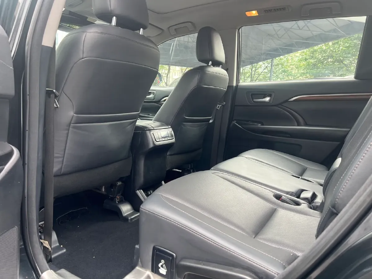 2019 Lincoln MKC 2.0T 203HP L4 6AT,autocango,china used car exporter,china ev exporter,chinese used car exporter,chinese used ev exporter