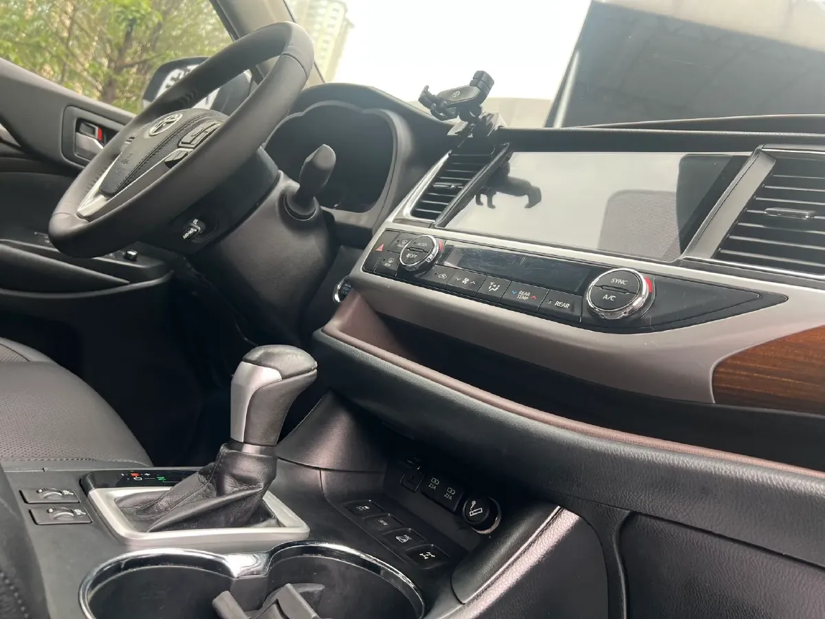 2019 Lincoln MKC 2.0T 203HP L4 6AT,autocango,china used car exporter,china ev exporter,chinese used car exporter,chinese used ev exporter