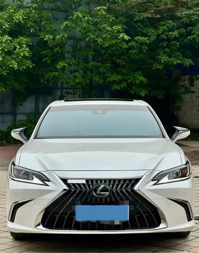 2024 Lexus ES 2.0L 173HP L4 CVT,autocango,china used car exporter,china ev exporter,chinese used car exporter,chinese used ev exporter