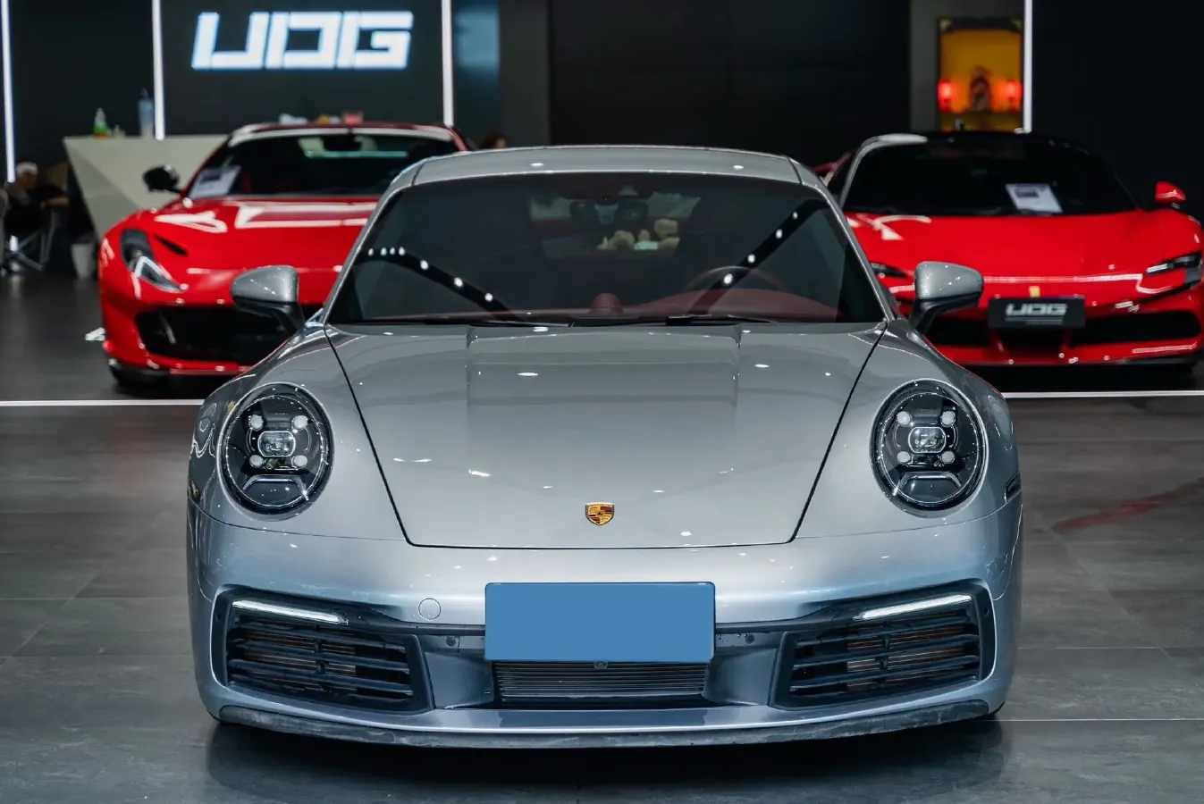 2023 Porsche 911 3.0T 385HP H6 8DCT,autocango,china used car exporter,china ev exporter,chinese used car exporter,chinese used ev exporter
