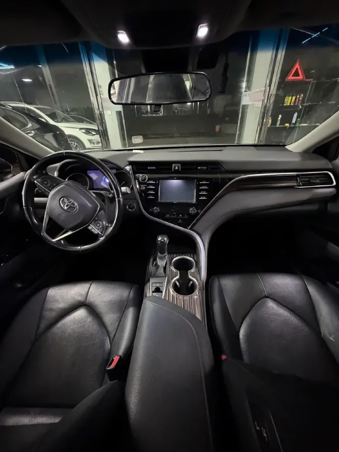 2018 Toyota Camry 2.0L 169HP L4 6AT,autocango,china used car exporter,china ev exporter,chinese used car exporter,chinese used ev exporter