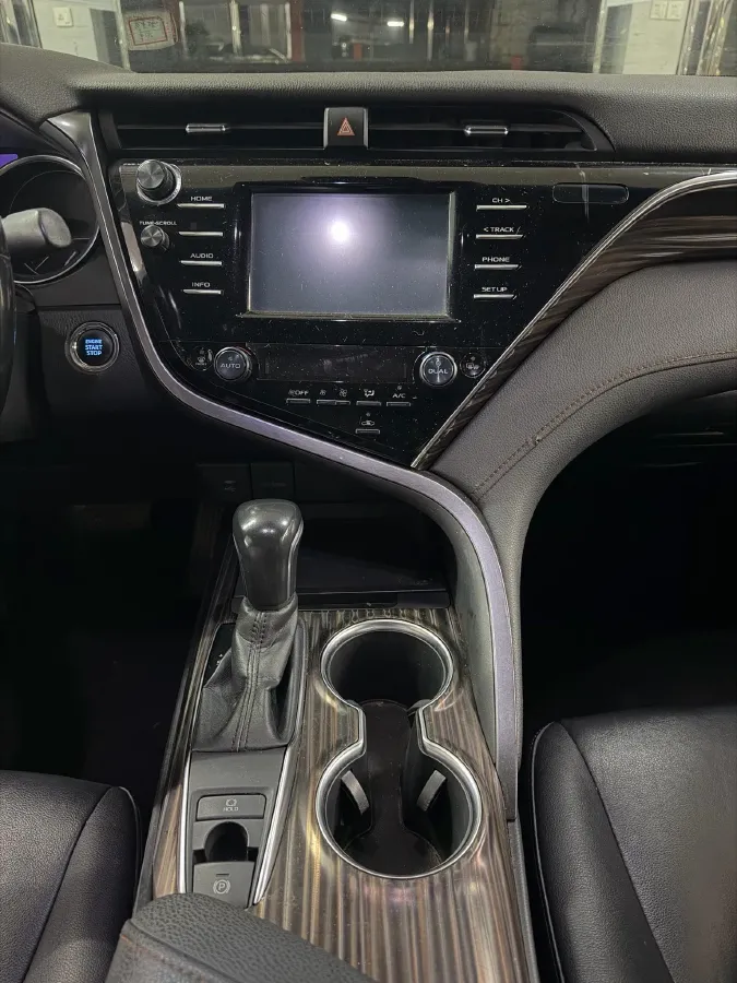 2018 Toyota Camry 2.0L 169HP L4 6AT,autocango,china used car exporter,china ev exporter,chinese used car exporter,chinese used ev exporter