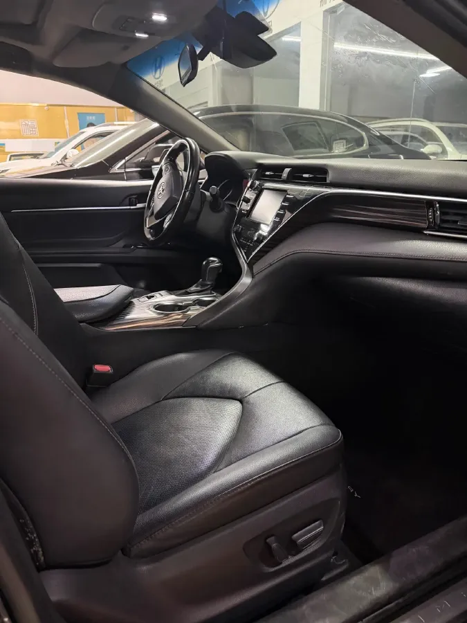 2018 Toyota Camry 2.0L 169HP L4 6AT,autocango,china used car exporter,china ev exporter,chinese used car exporter,chinese used ev exporter