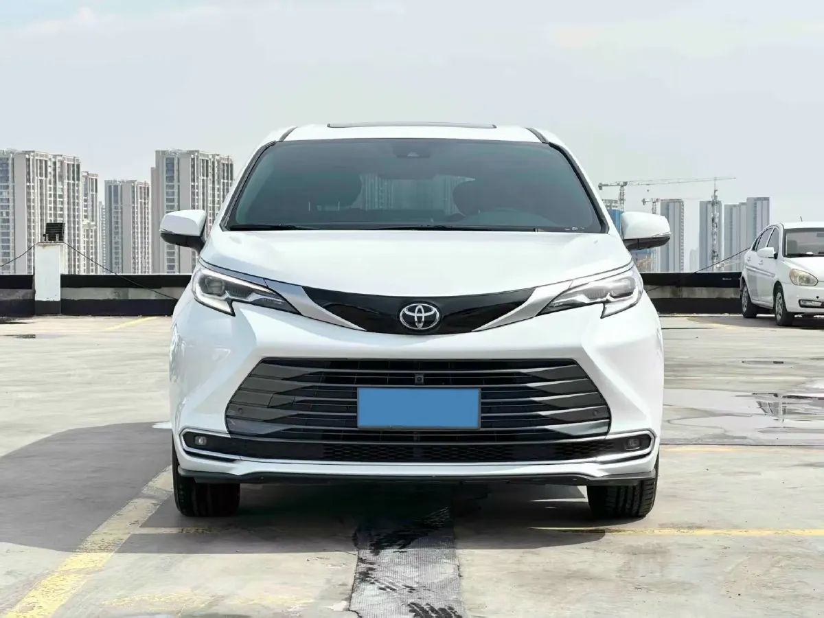 2024 Toyota Sienna 2.5L 189HP L4 E-CVT Hybrid,autocango,china used car exporter,china ev exporter,chinese used car exporter,chinese used ev exporter