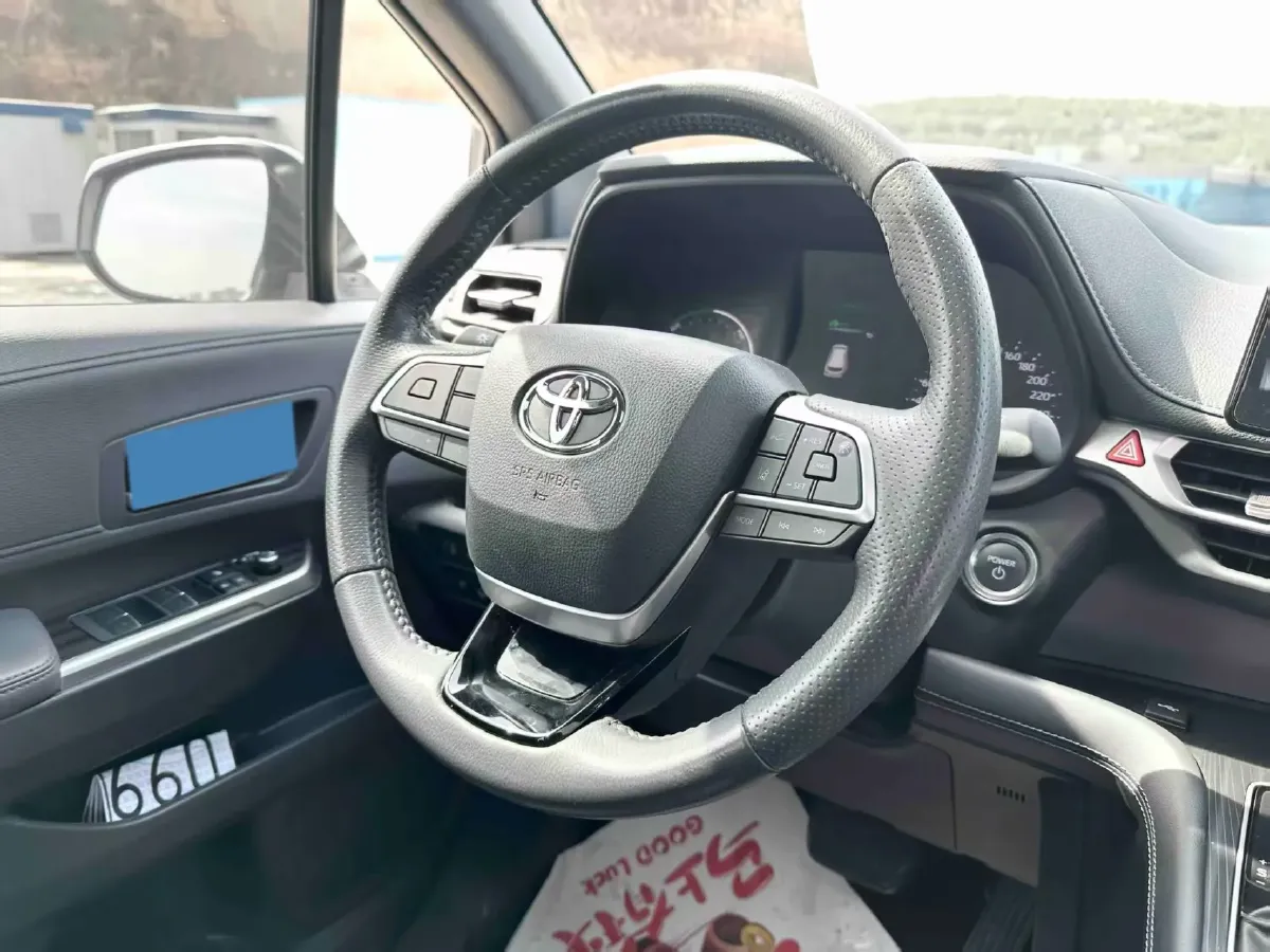 2024 Toyota Sienna 2.5L 189HP L4 E-CVT Hybrid,autocango,china used car exporter,china ev exporter,chinese used car exporter,chinese used ev exporter